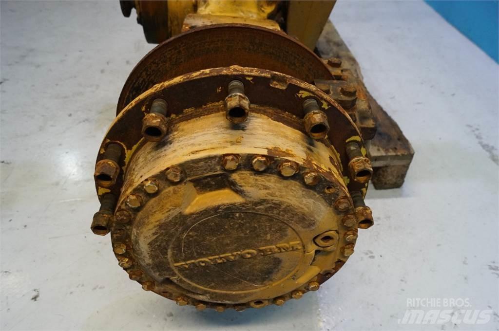 Volvo L120 Άξονες