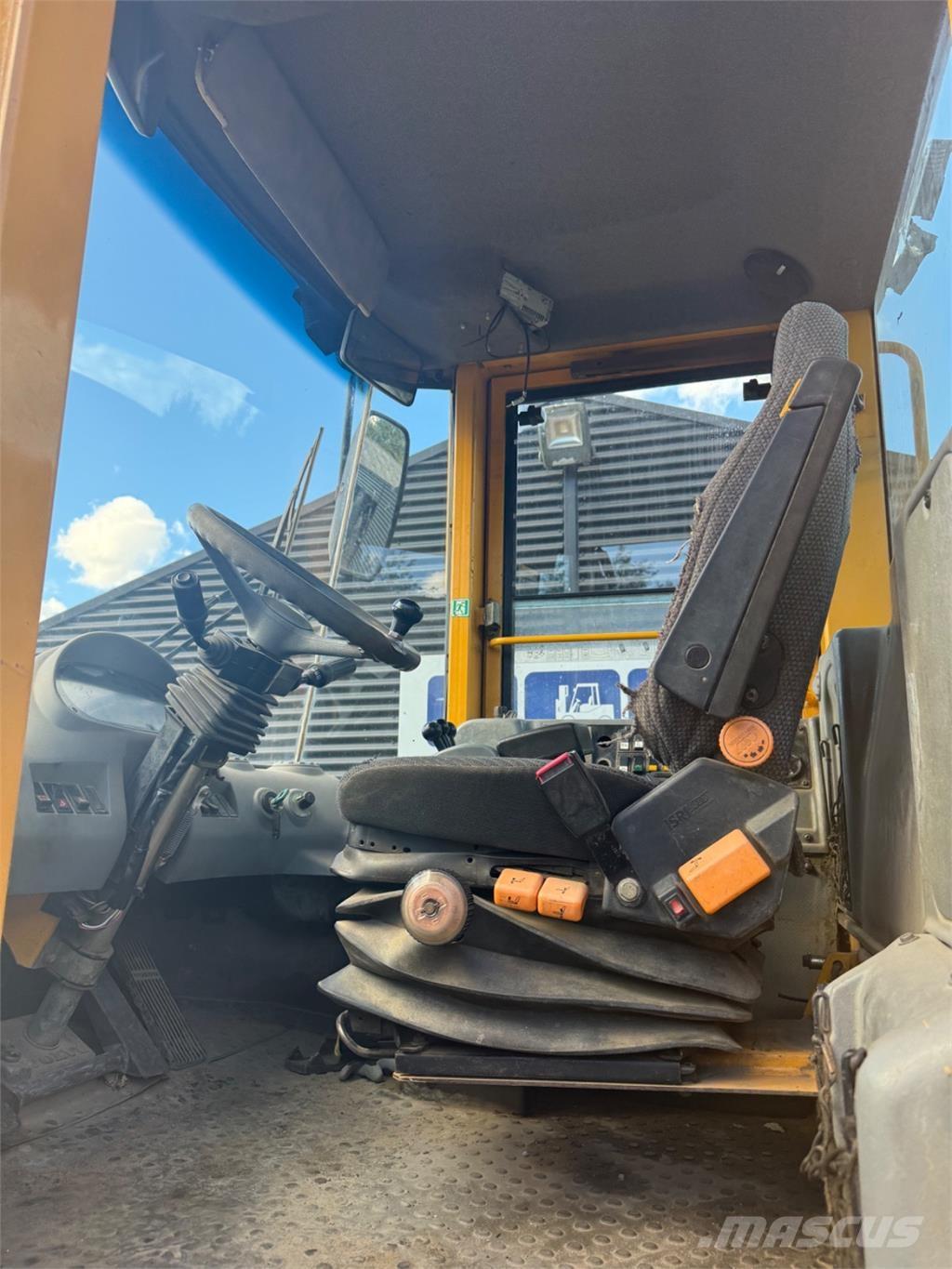 Volvo L90E Φορτωτές με λάστιχα (Τροχοφόροι)