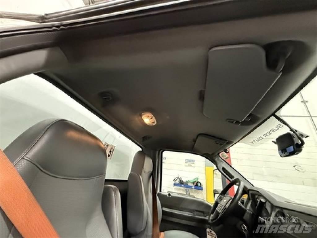 Ford F650 Φορτηγά μεταφοράς ποτών