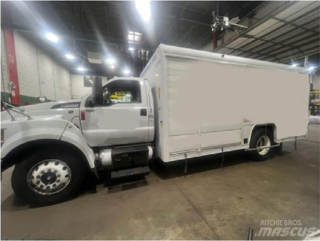 Ford F650 Φορτηγά μεταφοράς ποτών