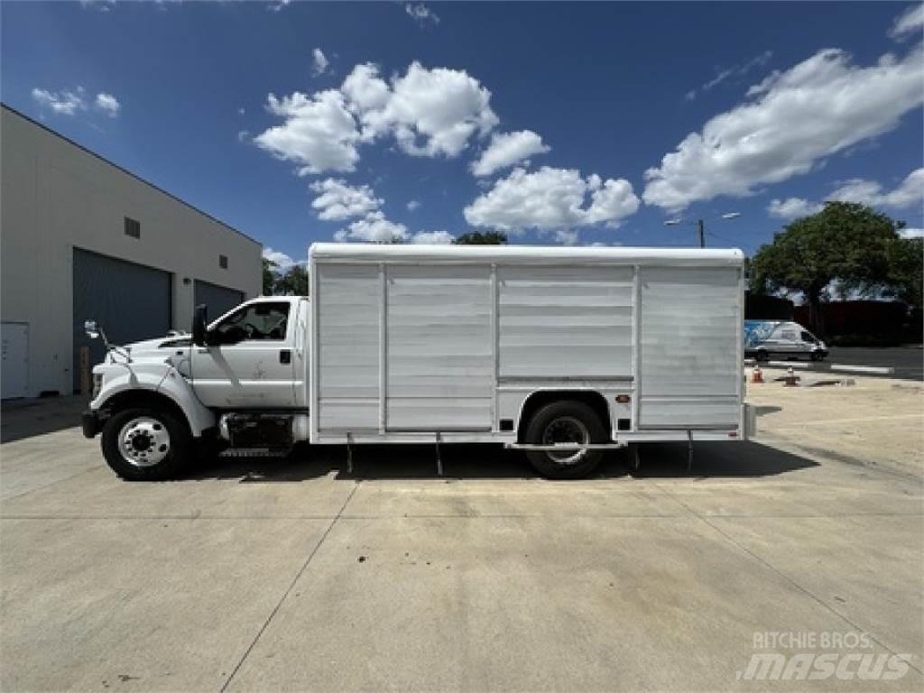 Ford F650 Φορτηγά μεταφοράς ποτών