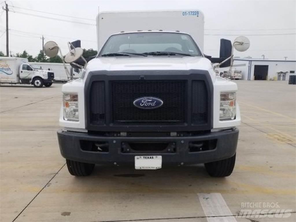Ford F650 Φορτηγά μεταφοράς ποτών