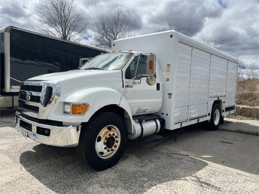 Ford F750 Φορτηγά μεταφοράς ποτών