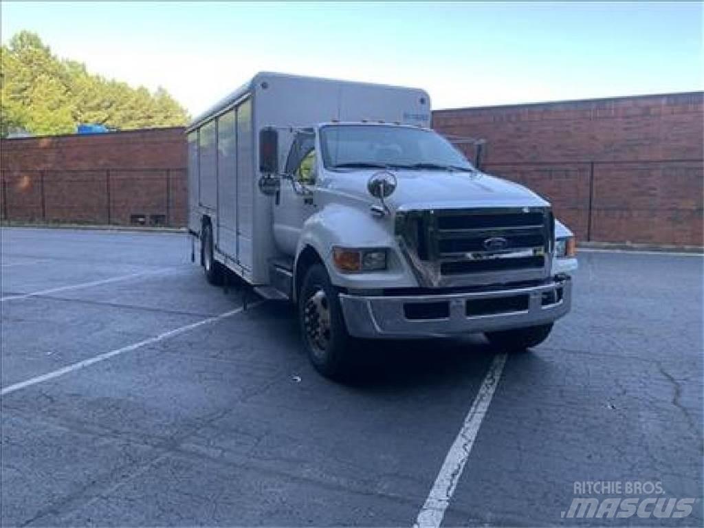 Ford F750 Φορτηγά μεταφοράς ποτών