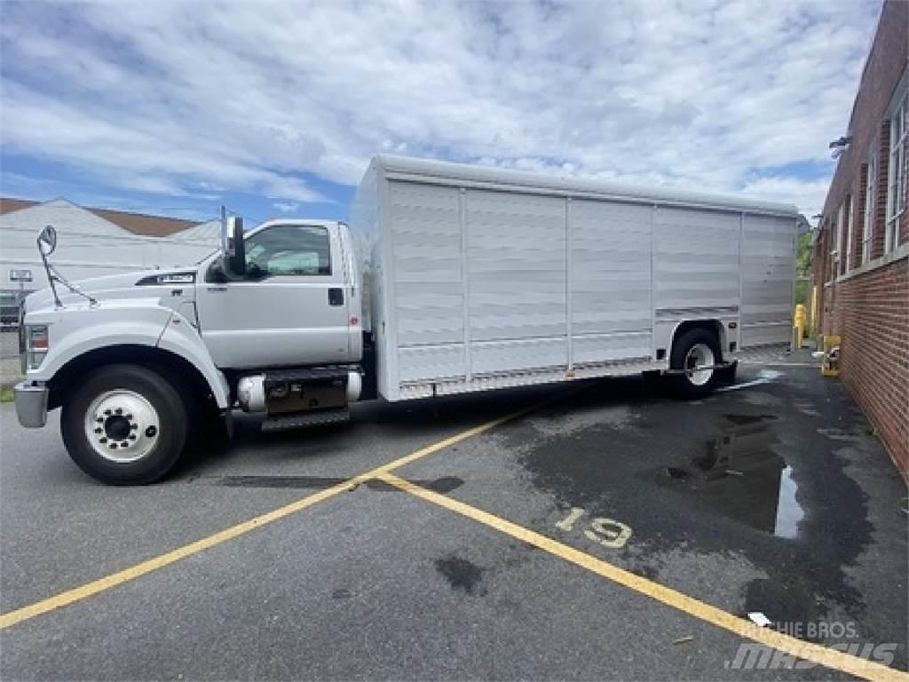 Ford F750 Φορτηγά μεταφοράς ποτών