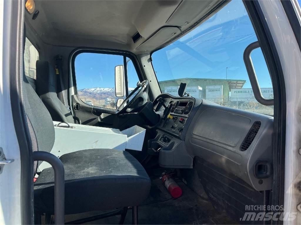 Freightliner M2 Φορτηγά μεταφοράς ποτών
