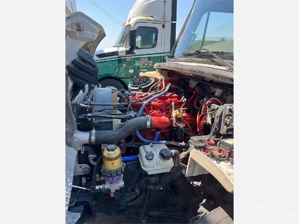 Freightliner M2 Φορτηγά μεταφοράς ποτών