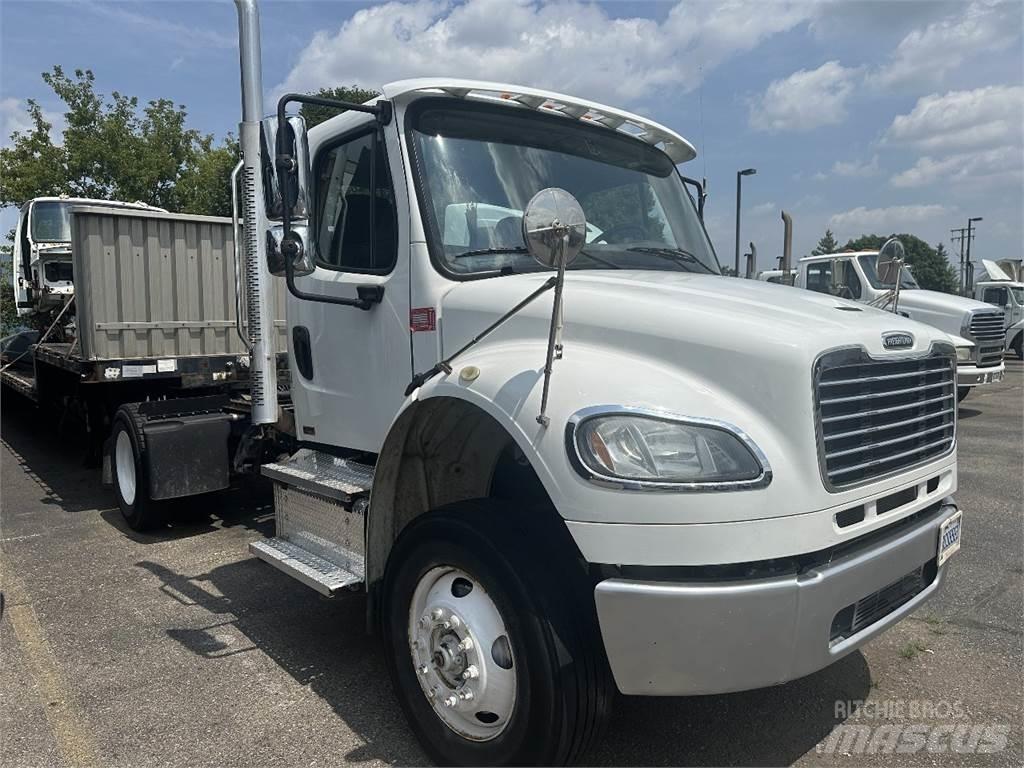 Freightliner M2 106 Τράκτορες