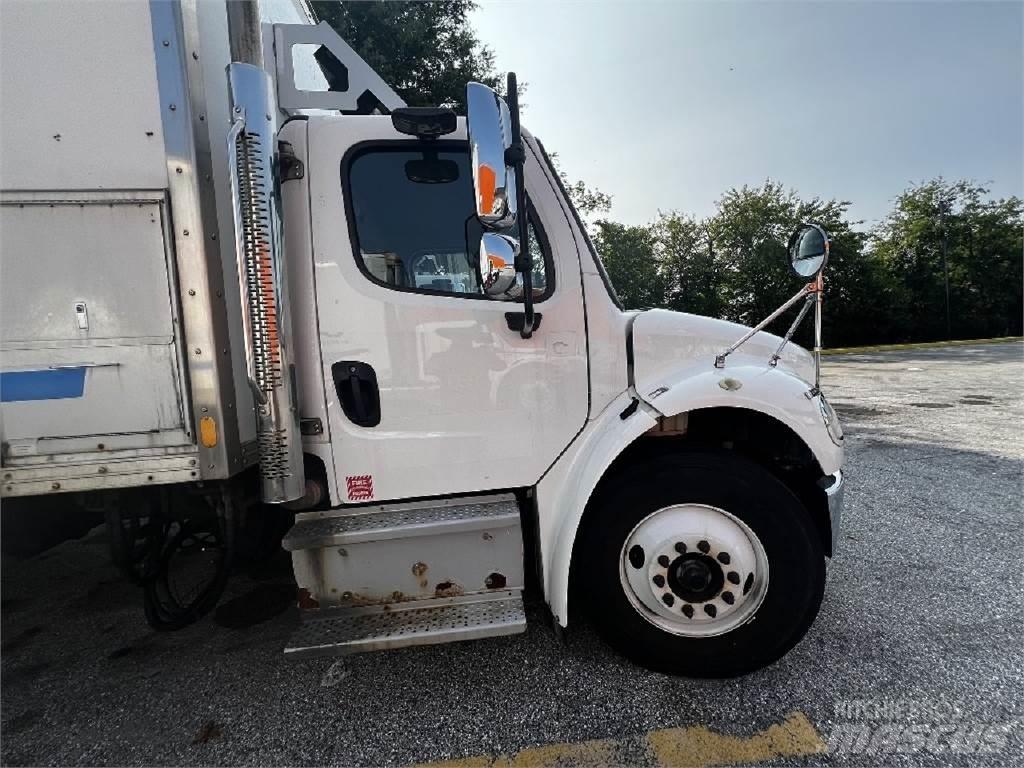 Freightliner M2-106 Φορτηγά Κόφα