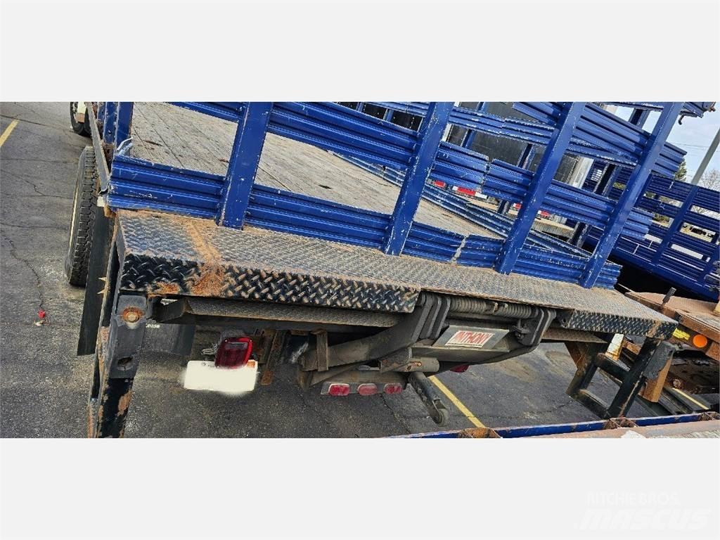 Freightliner M2 106 Φορτηγά Kαρότσα με ανοιγόμενα πλαϊνά