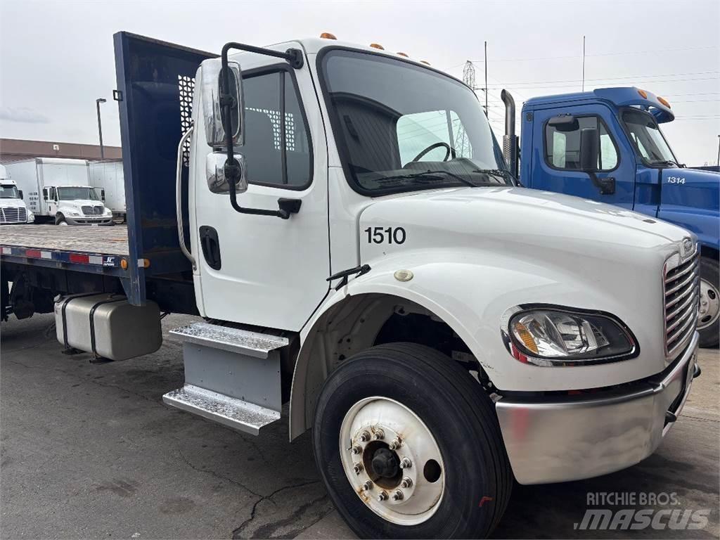Freightliner M2 106 Φορτηγά Kαρότσα με ανοιγόμενα πλαϊνά
