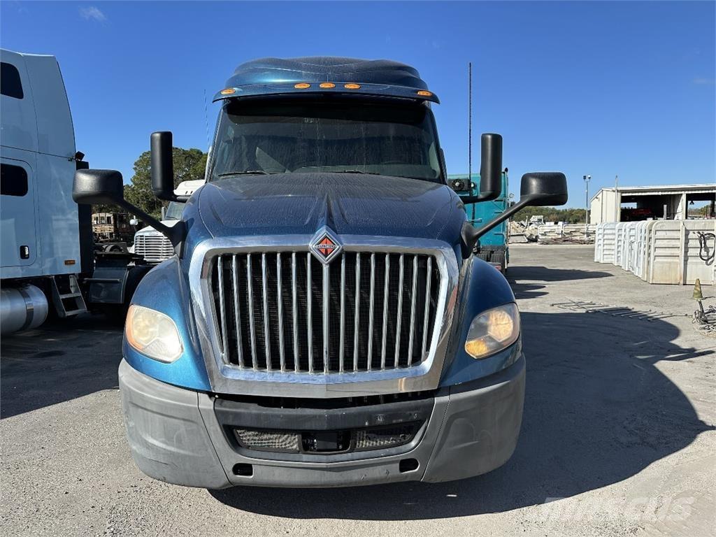 International LT625 Τράκτορες