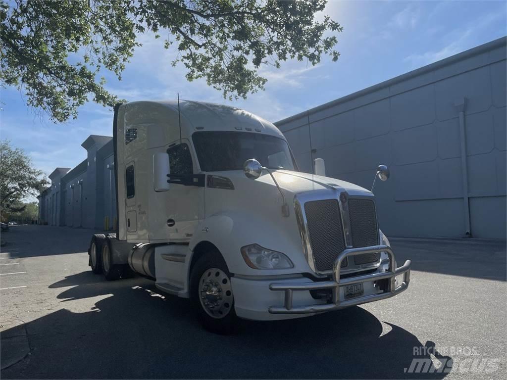 Kenworth T680 Τράκτορες