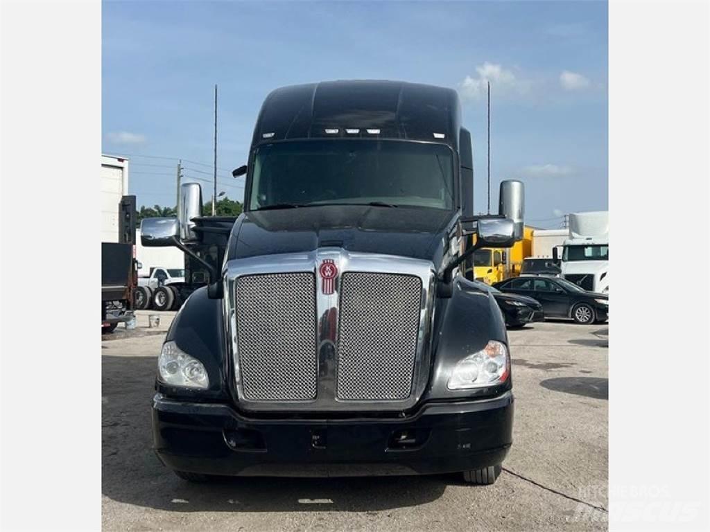Kenworth T680 Τράκτορες