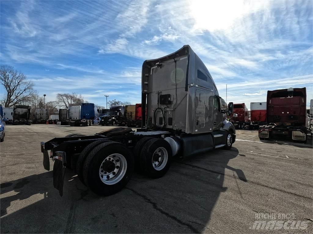 Kenworth T680 Τράκτορες