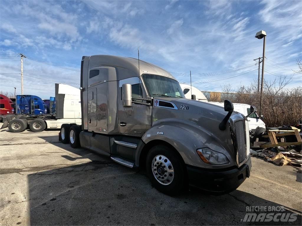 Kenworth T680 Τράκτορες