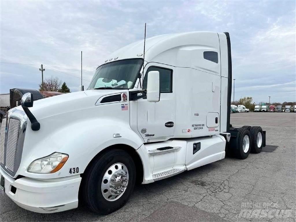 Kenworth T680 Τράκτορες