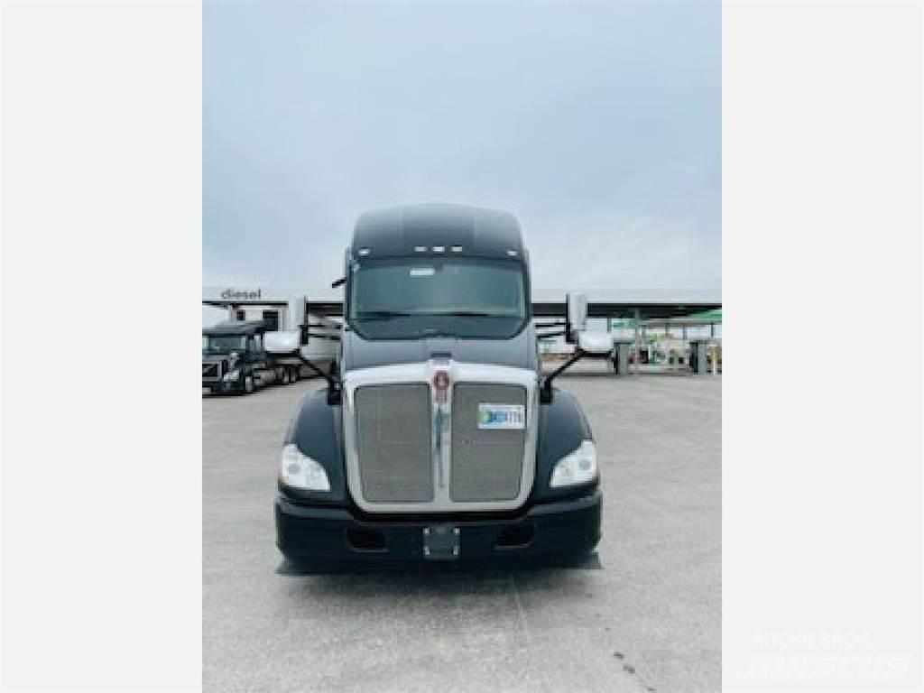 Kenworth T680 Τράκτορες