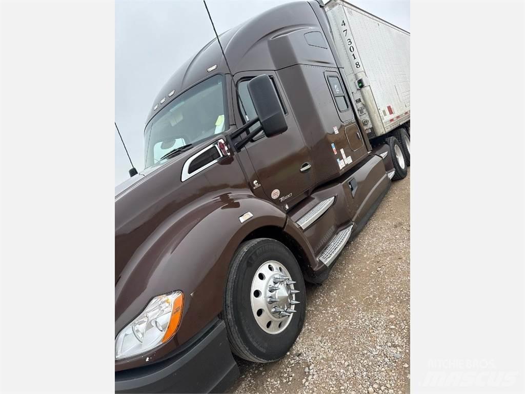 Kenworth T680 Τράκτορες