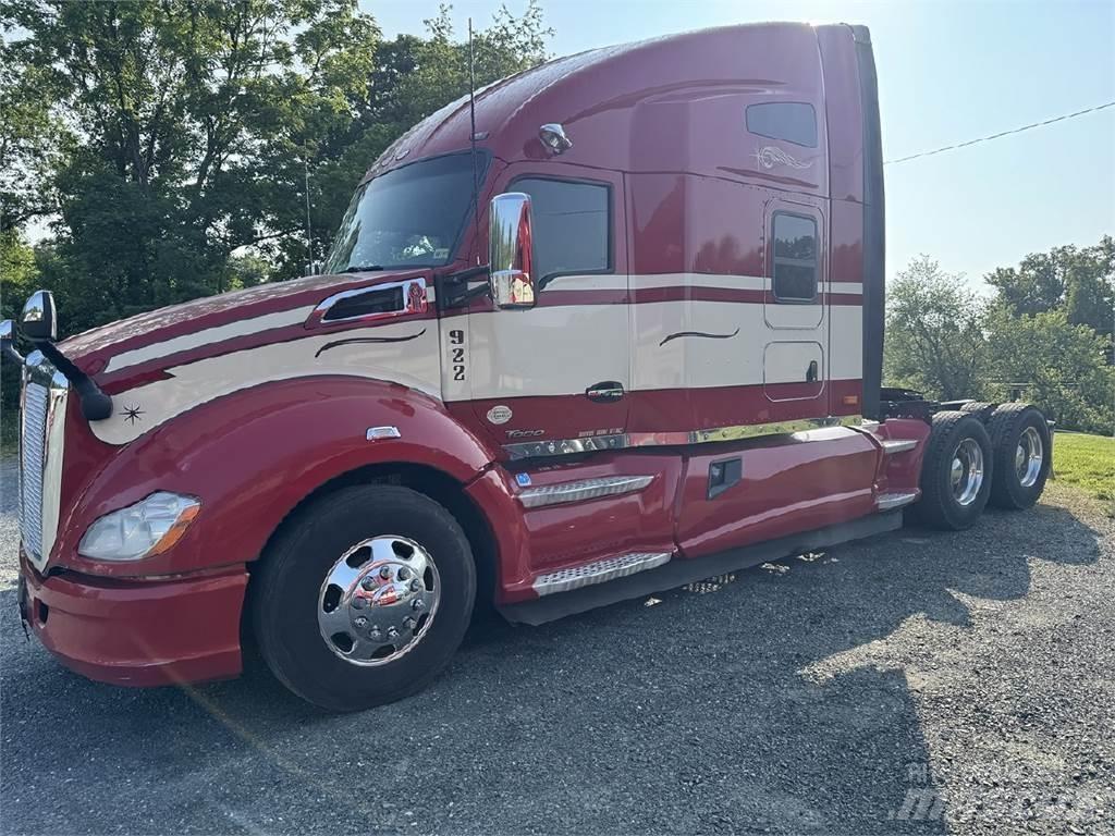 Kenworth T680 Τράκτορες