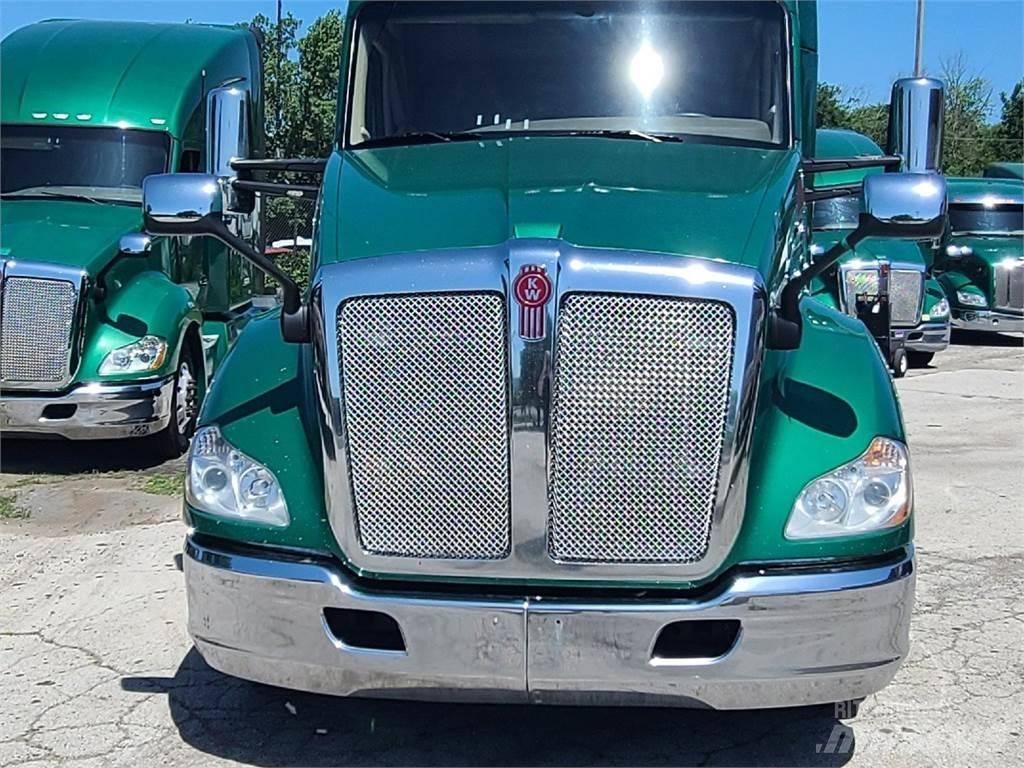 Kenworth T680 Τράκτορες
