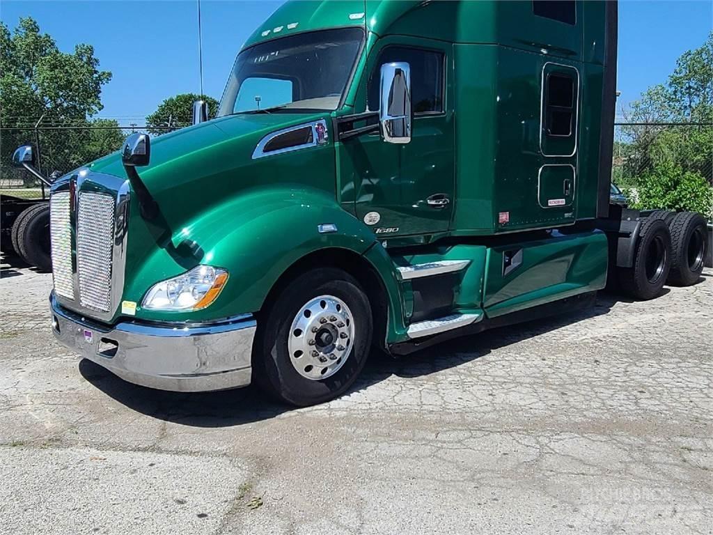 Kenworth T680 Τράκτορες