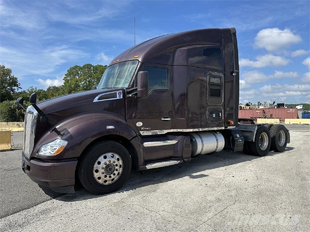 Kenworth T680 Τράκτορες
