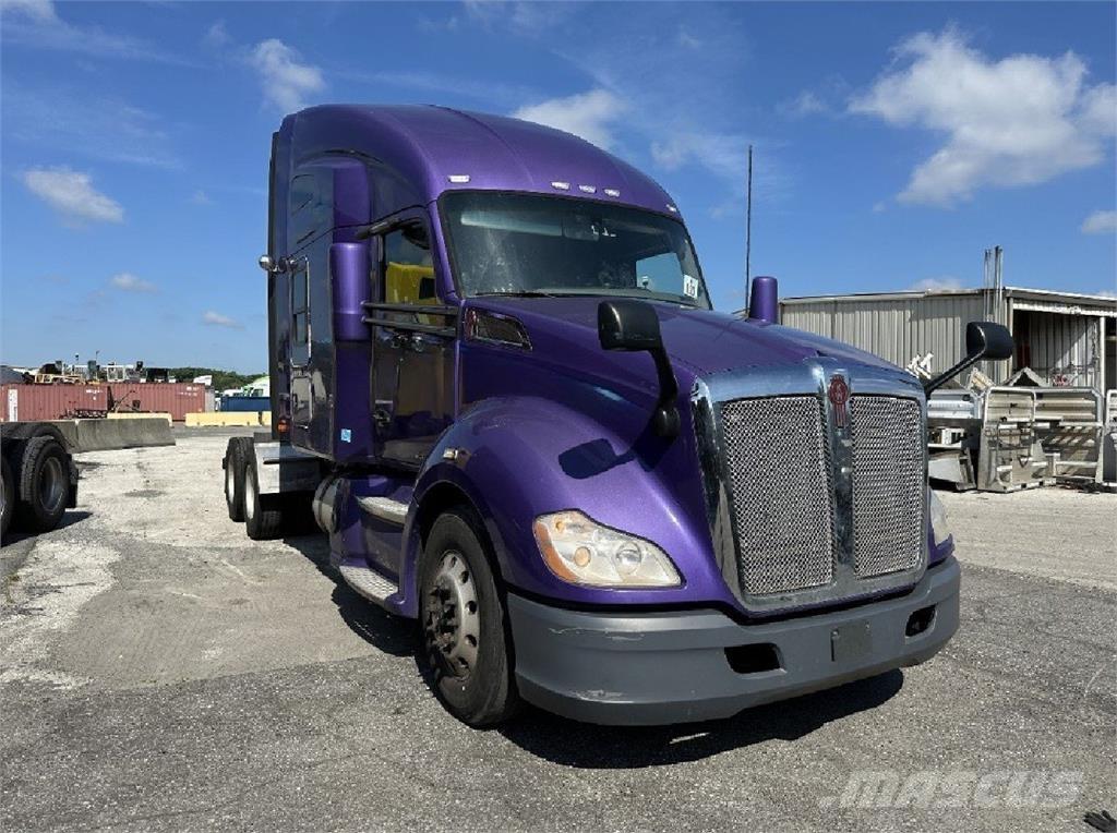 Kenworth T680 Τράκτορες
