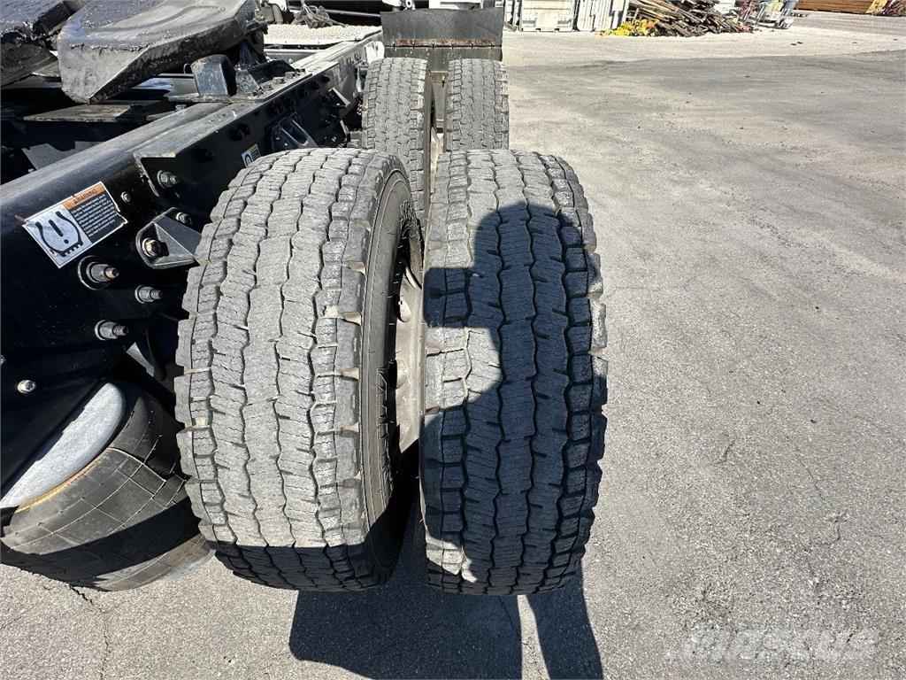 Kenworth T680 Τράκτορες