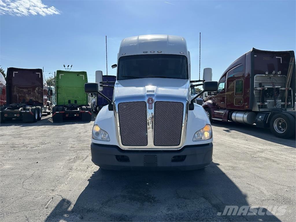 Kenworth T680 Τράκτορες