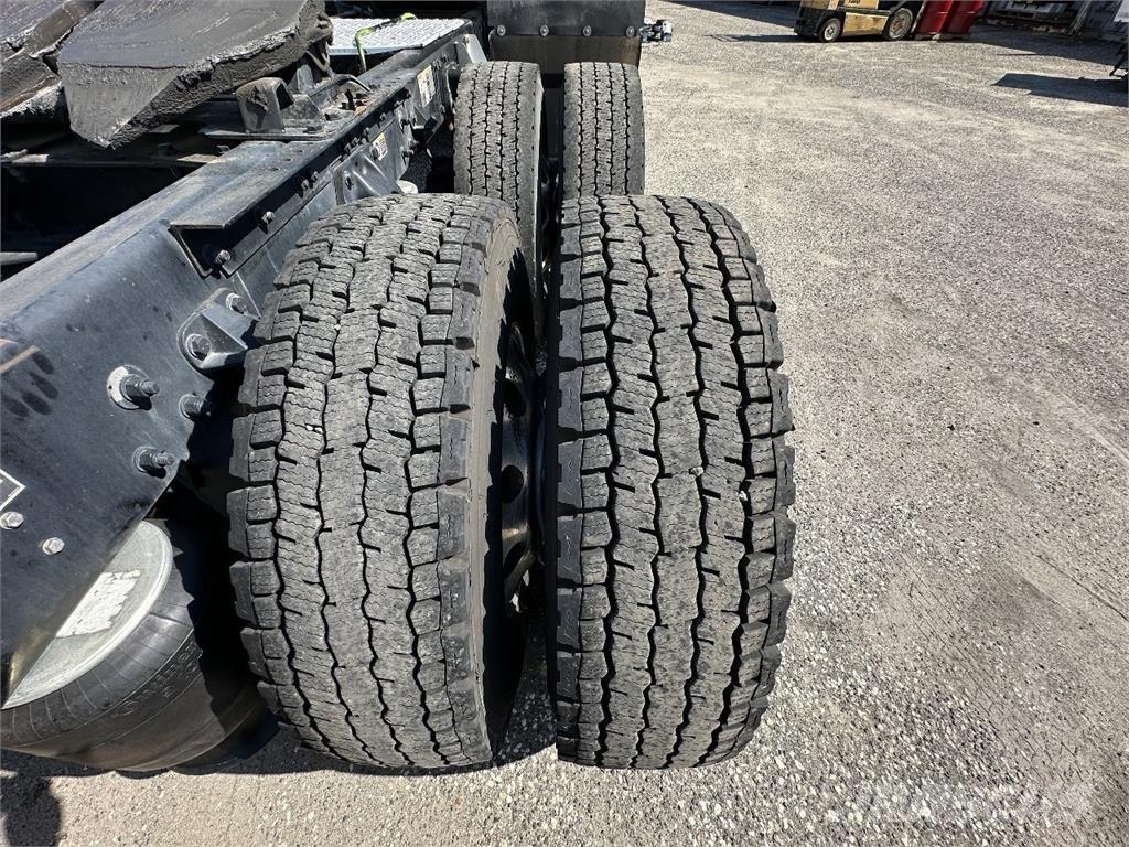 Kenworth T680 Τράκτορες