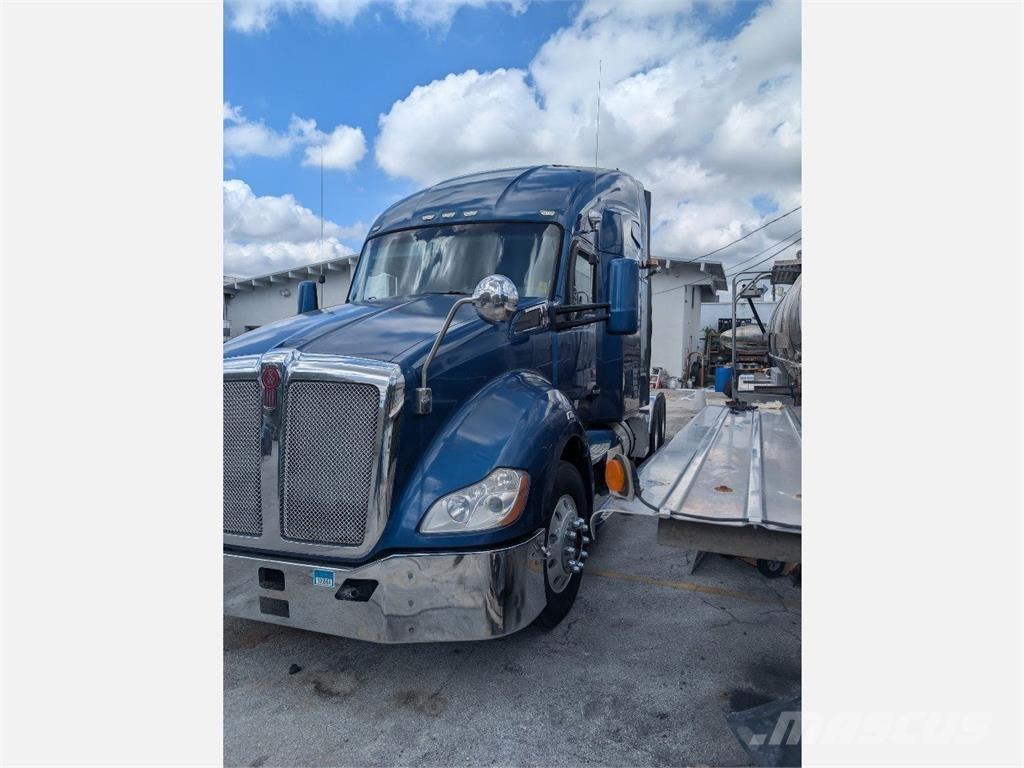 Kenworth T680 Τράκτορες