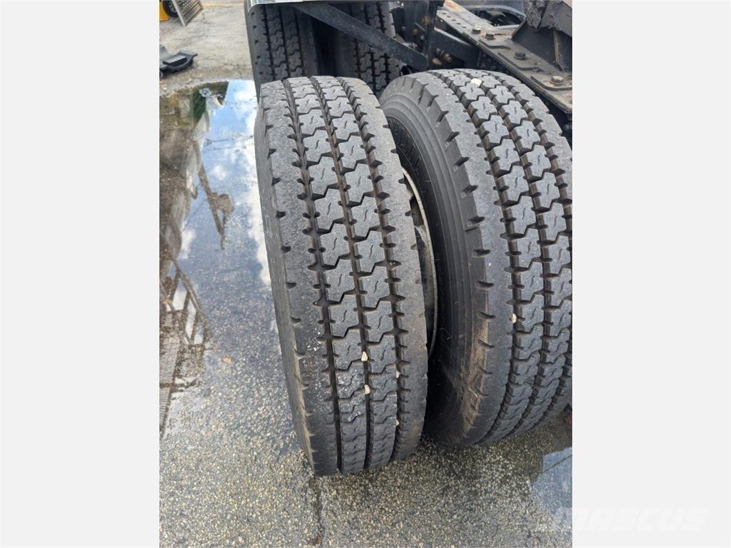 Kenworth T680 Τράκτορες