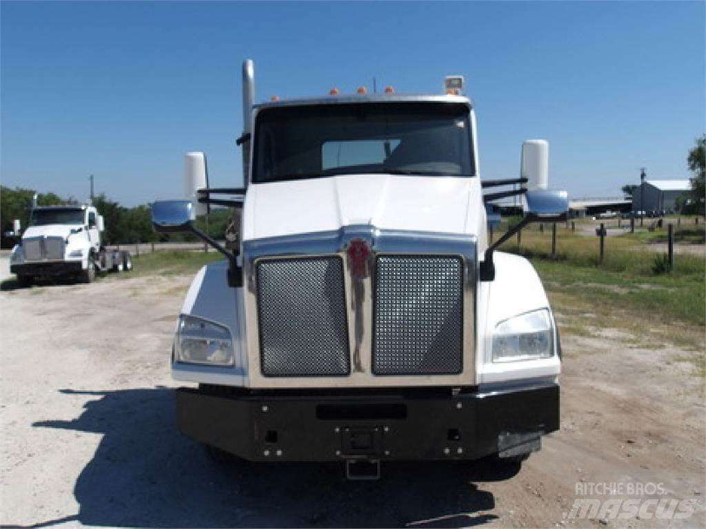 Kenworth T880 Τράκτορες