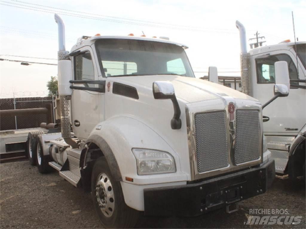Kenworth T880 Τράκτορες