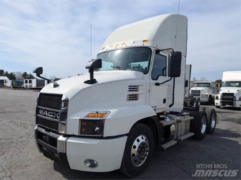 Mack AN64T Τράκτορες