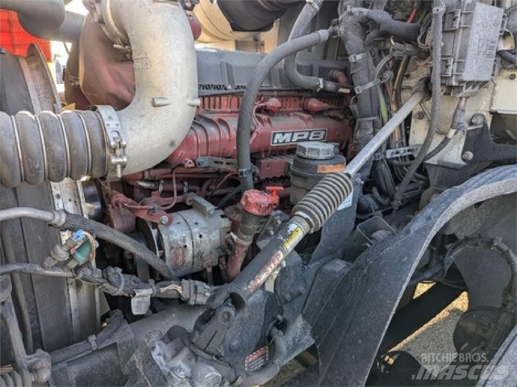 Mack AN64T Τράκτορες
