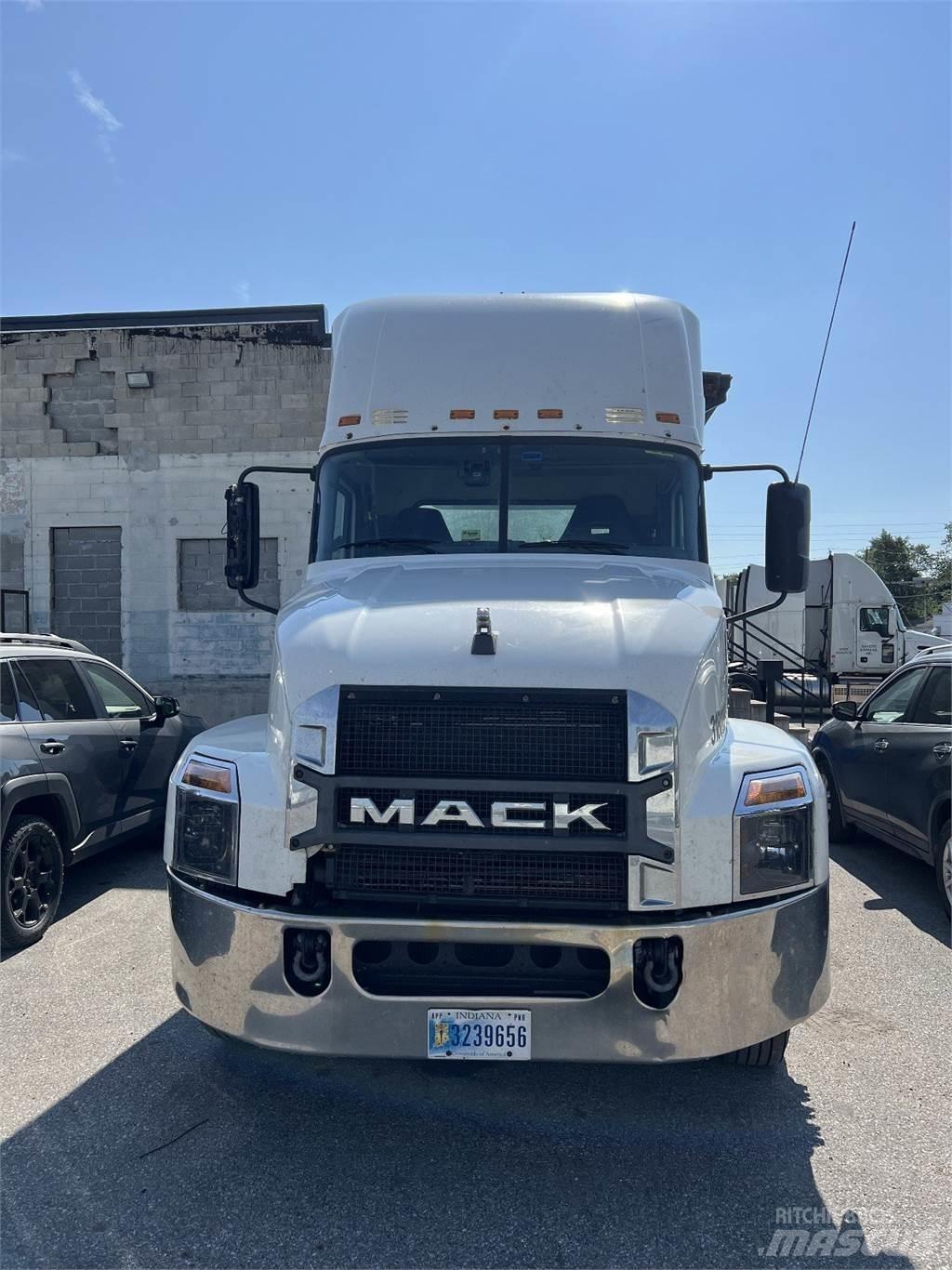Mack Anthem AN64T Τράκτορες