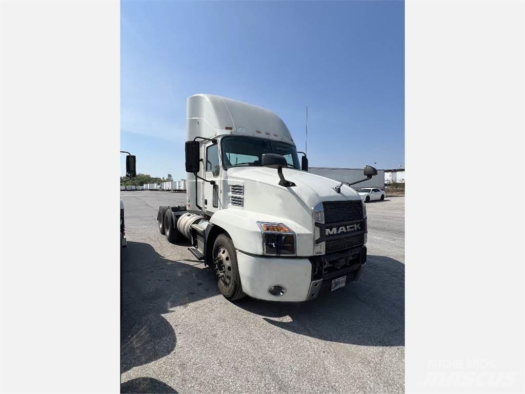 Mack Anthem AN64T Τράκτορες