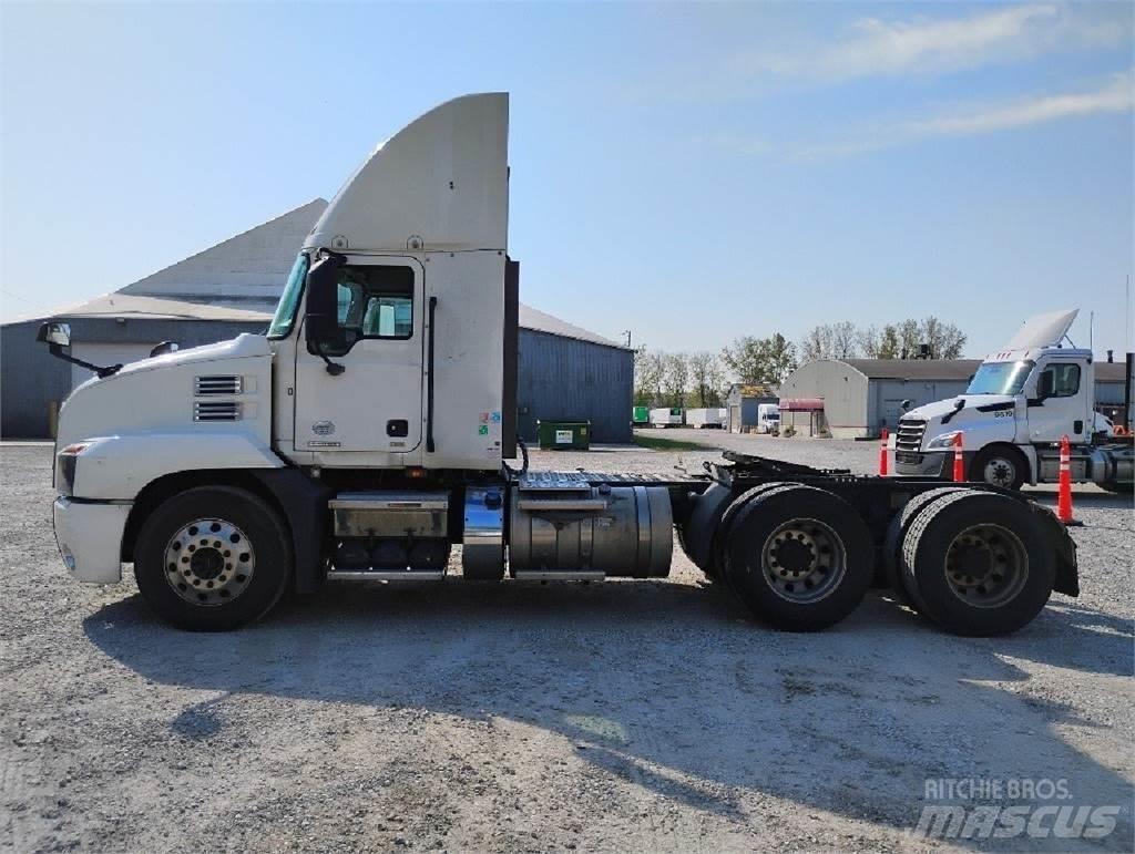 Mack Anthem AN64T Τράκτορες