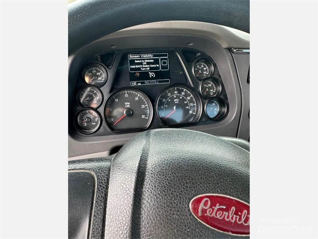 Peterbilt 567 Τράκτορες