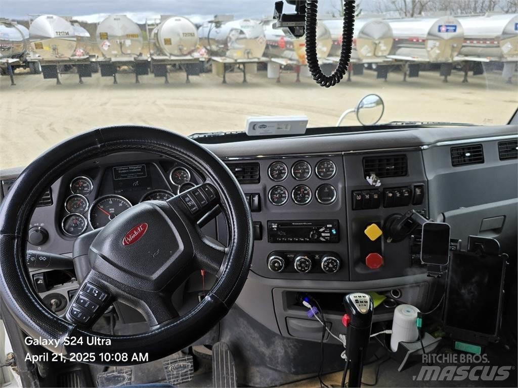 Peterbilt 567 Τράκτορες