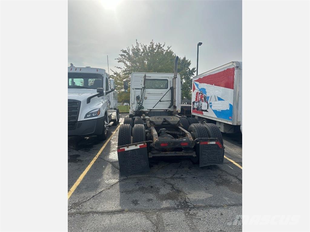 Volvo VNL Τράκτορες