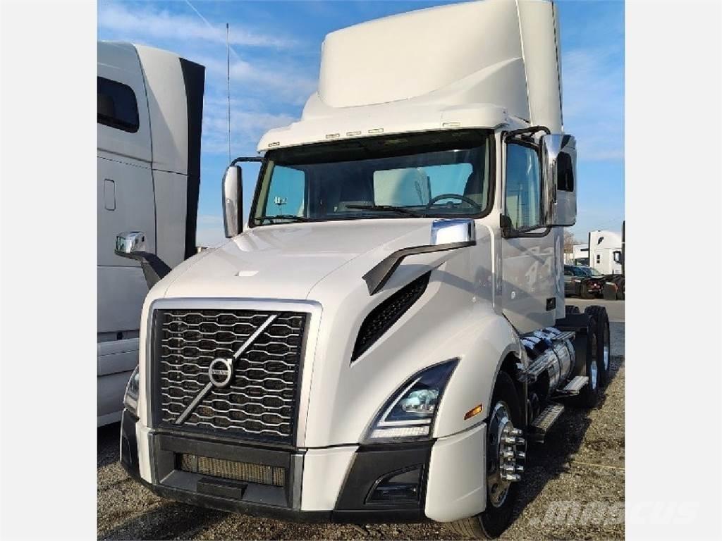 Volvo VNL300 Τράκτορες