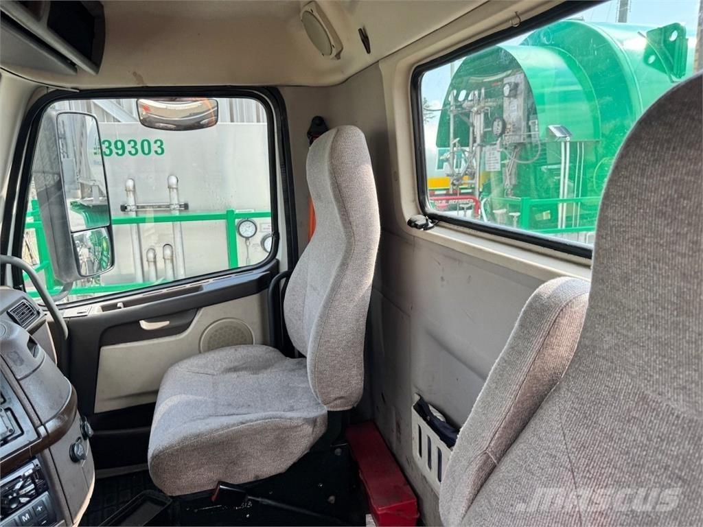 Volvo VNM64T200 Τράκτορες