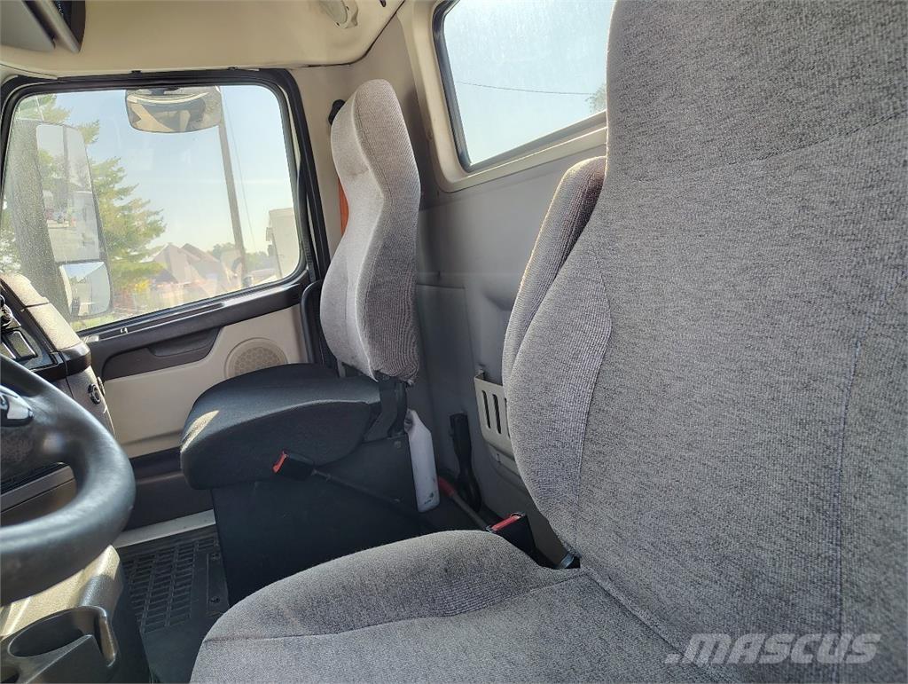 Volvo VNM64T200 Τράκτορες