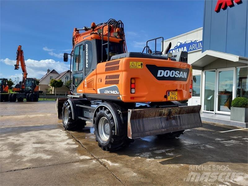 Doosan DX140W-5 Εκσκαφείς με τροχούς - λάστιχα
