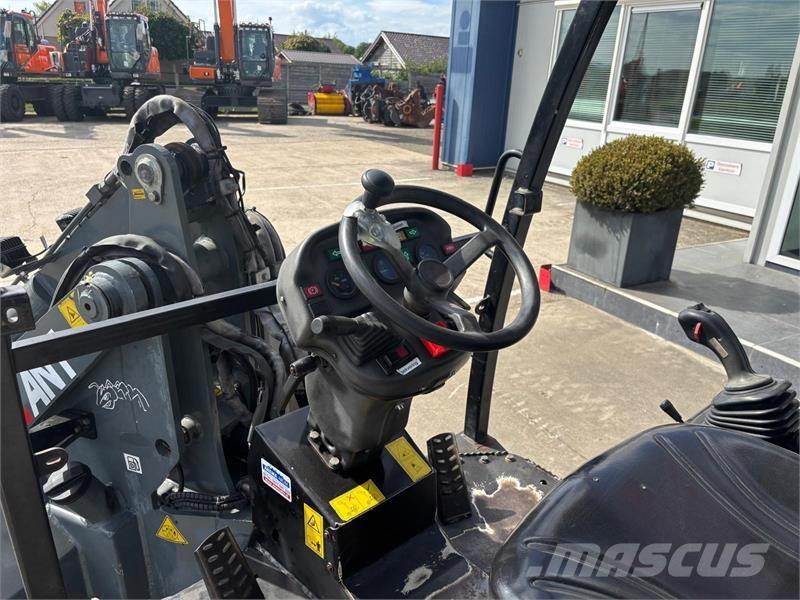 GiANT V6004T Φορτωτές με λάστιχα (Τροχοφόροι)