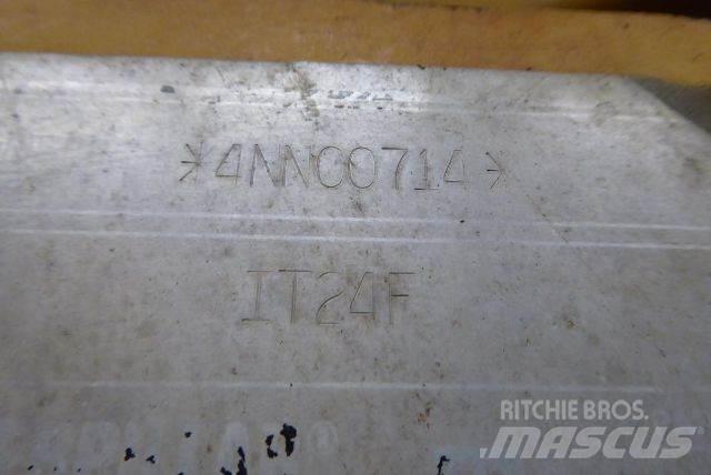 CAT IT24F Φορτωτές με λάστιχα (Τροχοφόροι)