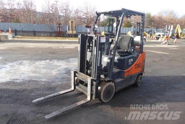 Doosan GC25P-5 Περονοφόρα ανυψωτικά κλαρκ - άλλα
